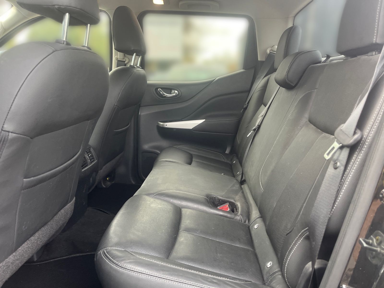 Fahrzeugabbildung Nissan Navara Tekna 4x4 *AHK*SHZ*PANO*NAVI*