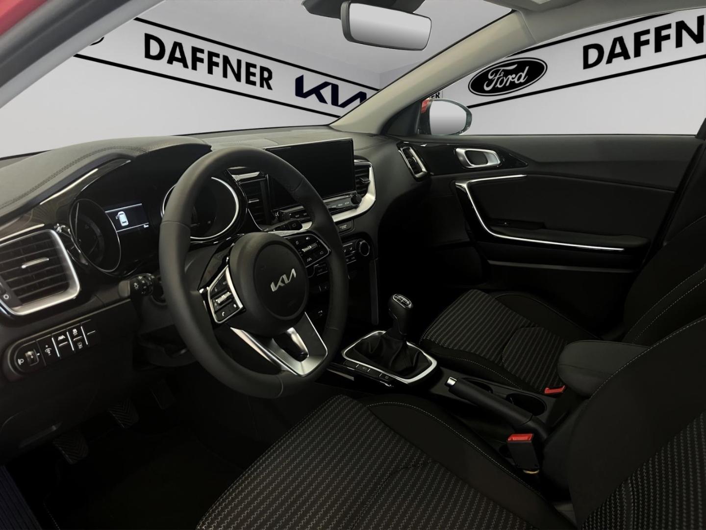 Kia Ceed_sw Vision Kamera Tempomat Navigation DAB