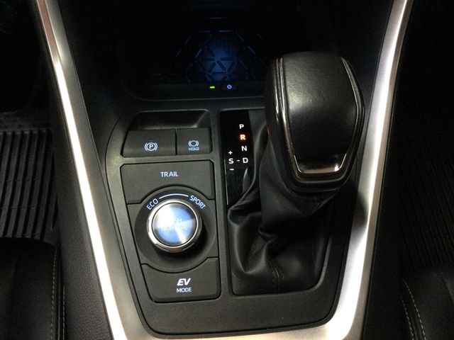 RAV4 2.5 Hybrid 4x4 Black Edition NAVI AHK 360°