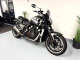 Yamaha V MAX ABS nur 19.450 km! Akrapovic! Scheckheft! - gebrauchte Motorräder in Lübeck