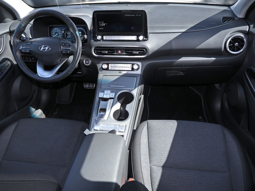 Fahrzeugabbildung Hyundai KONA TREND ELEKTRO 2WD SHZ LHZ HUD NAVI KAMERA