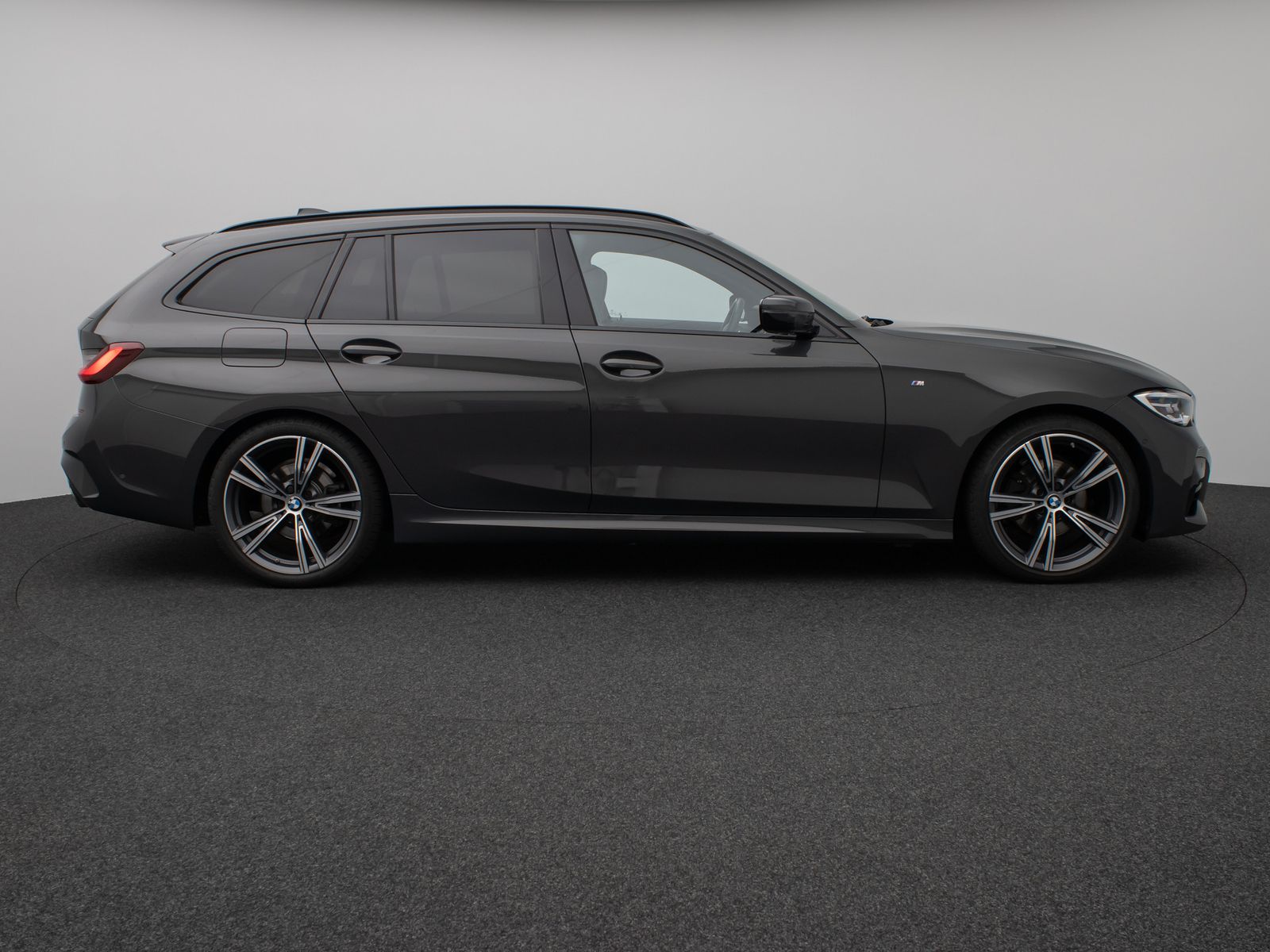 Fahrzeugabbildung BMW 320i M Sport Panorama Kamera DAB H/K AHK 19Zoll