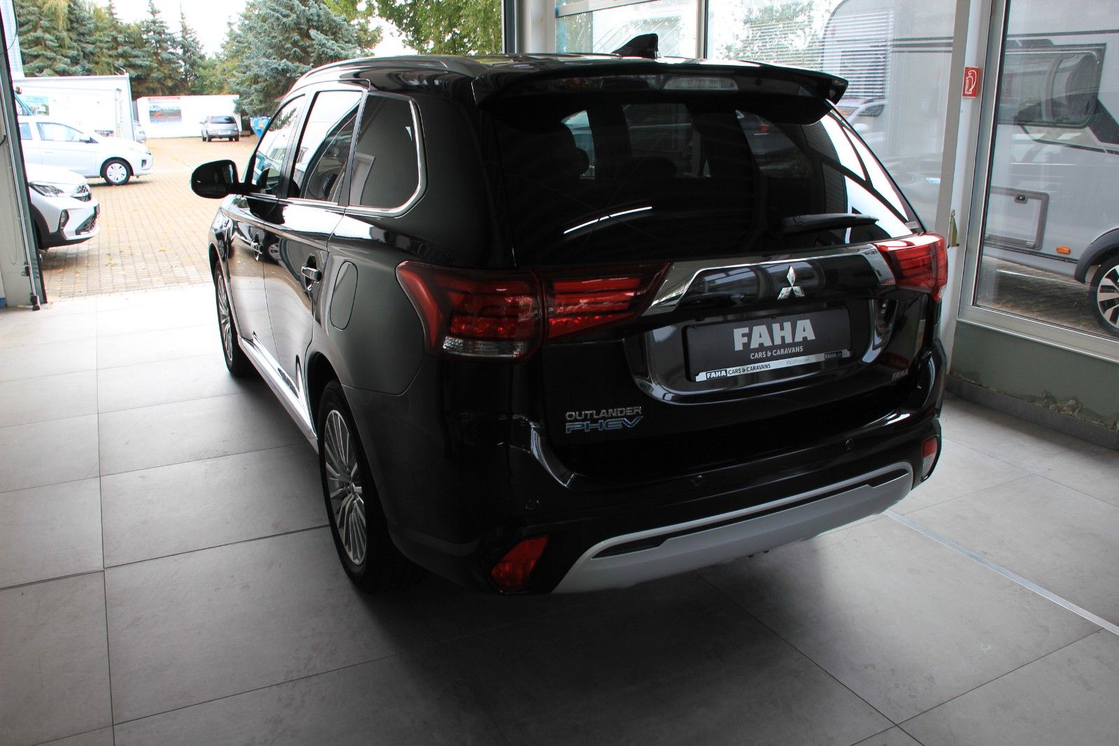 Fahrzeugabbildung Mitsubishi Outlander PHEV Top 4WD