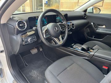 Mercedes CLA 180 Shooting Brake - 8