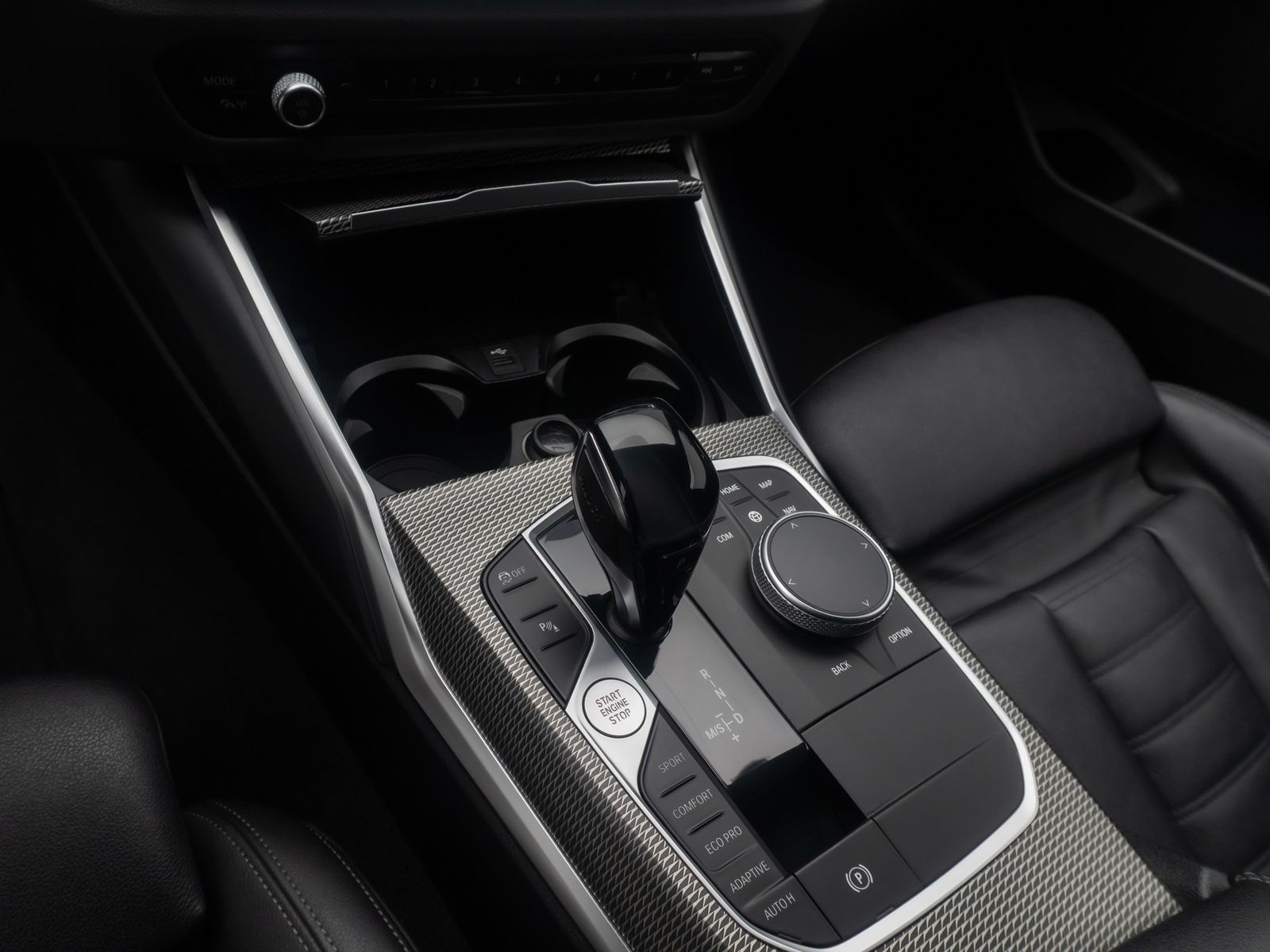 Fahrzeugabbildung BMW 320d xD M Sport DAB HiFi HUD Laser Kamera 19Zoll