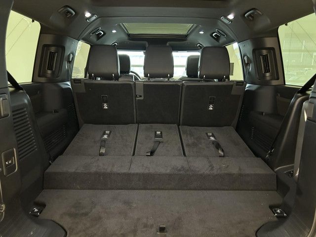 LAND-ROVER Defender 2023