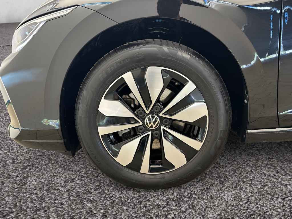 Volkswagen Golf VIII GOAL 1.5 eTSI DSG AHK R-CAM LED ACC foto 5