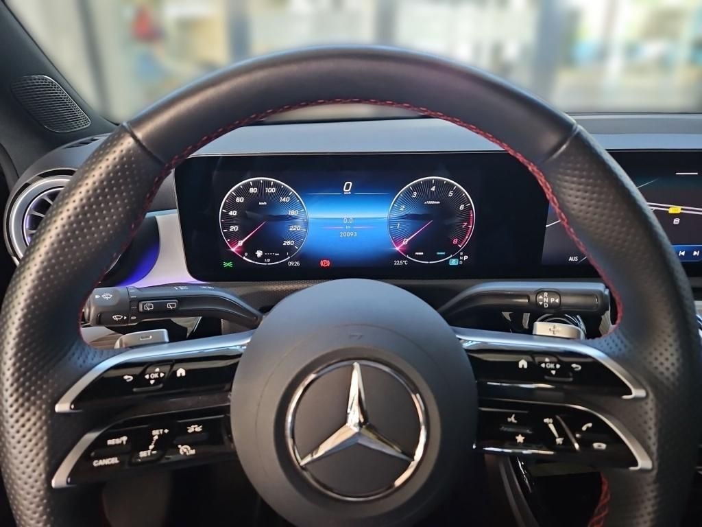 Fahrzeugabbildung Mercedes-Benz A 200 AMG Pano LED SHZ KeyLess Ambie. Sport DAB