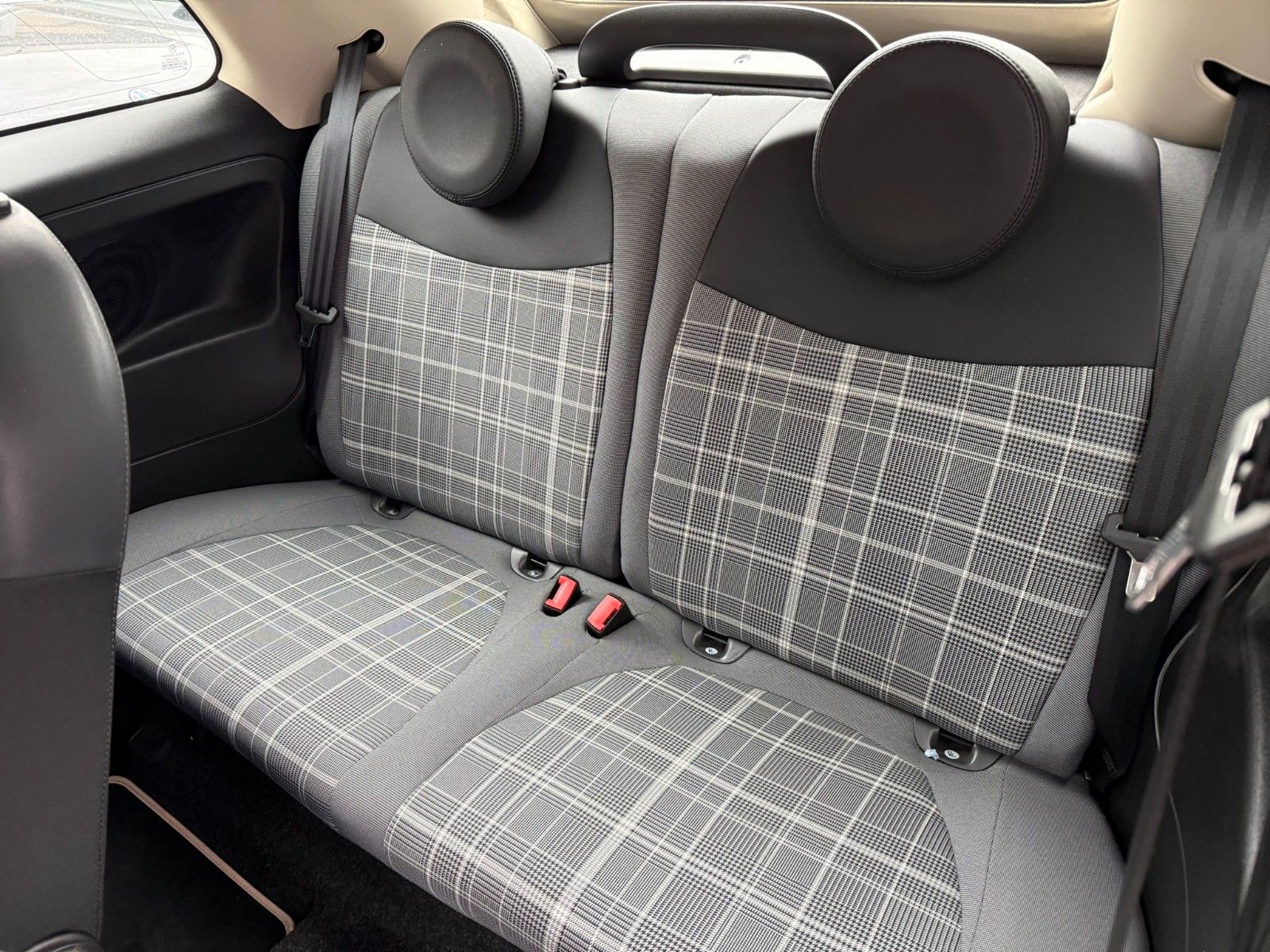 Fahrzeugabbildung Fiat 500C