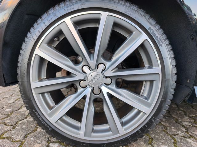 Audi A1 S-Line*S-Tronic-Autom*Bi-Xen*SHZ*PDC*