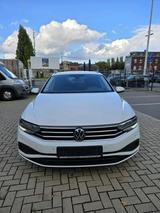 Volkswagen Passat DSG B8.5 1-Hand 2021 - Volkswagen Passat: 2.5