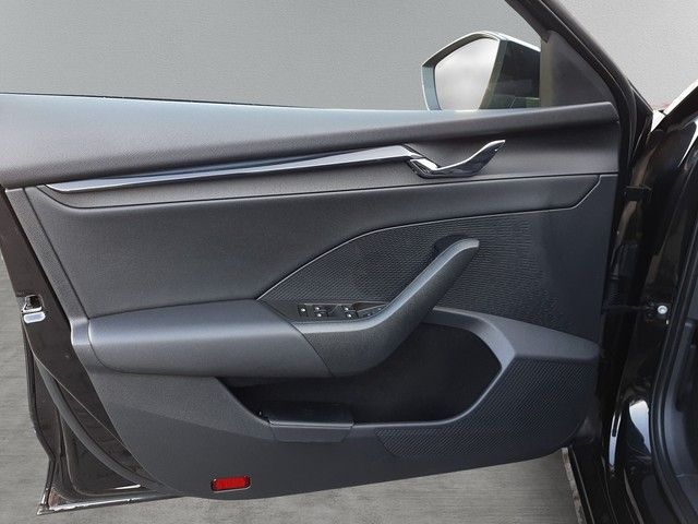 Fahrzeugabbildung Skoda Octavia Combi Clever 2.0TDI DSG AHK Navi Kamera