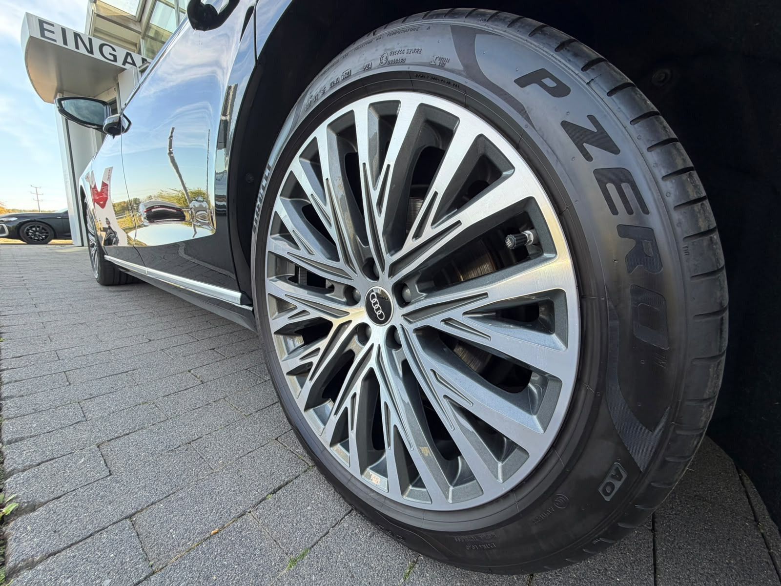 Audi A8 - Bild 8
