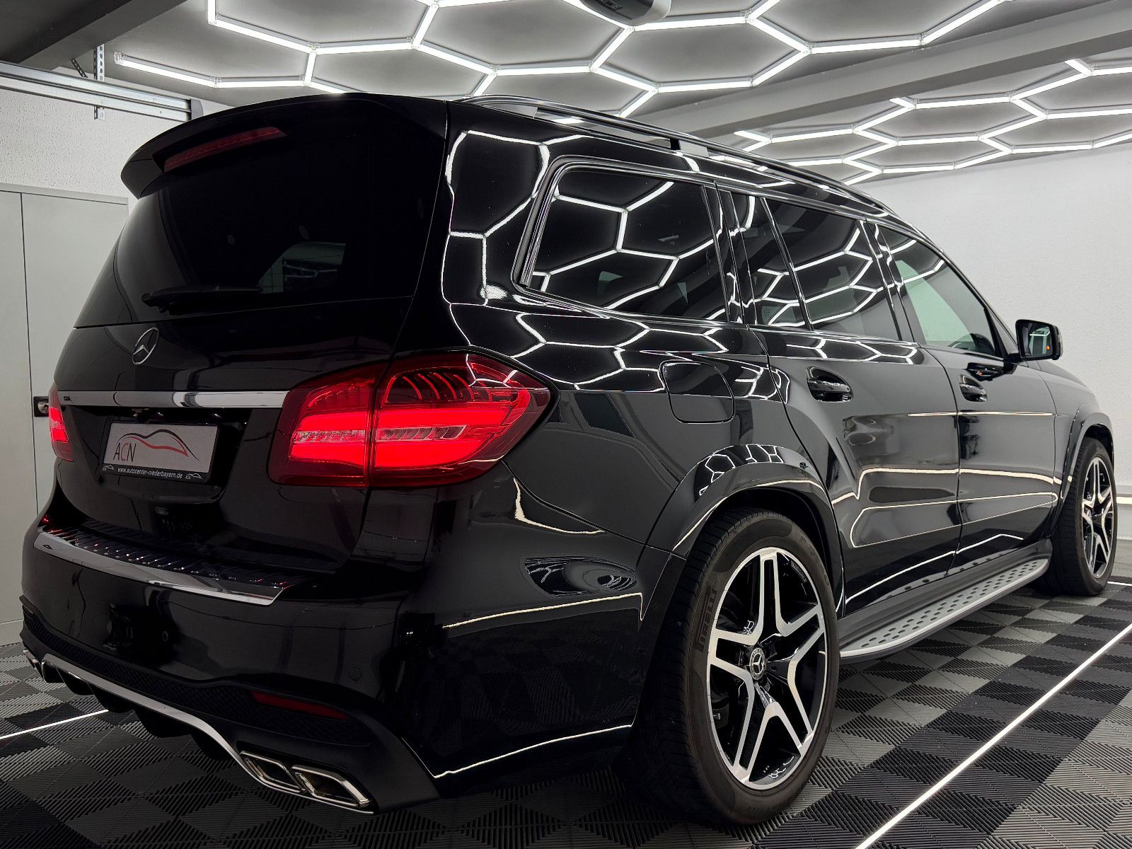 Fahrzeugabbildung Mercedes-Benz GLS 350 d 4Matic AMG-LINE/PANO/AHK/DAB/7-SITZER