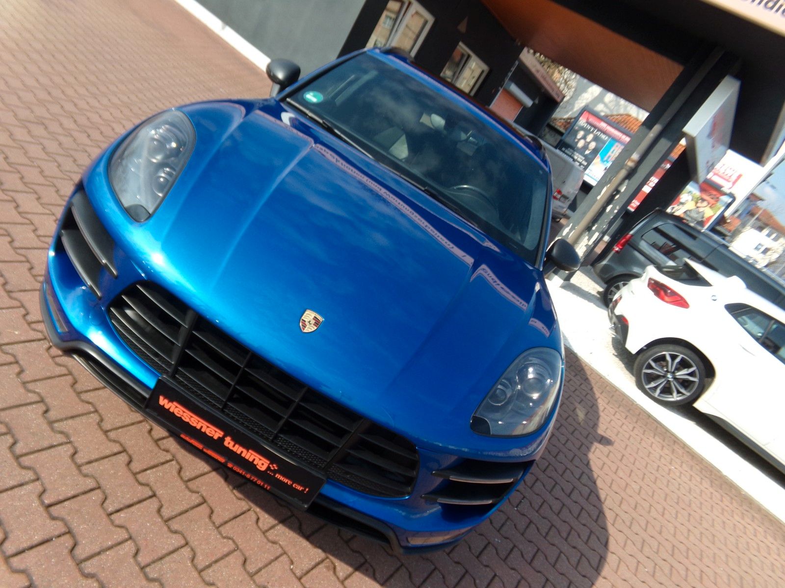 PORSCHE Macan