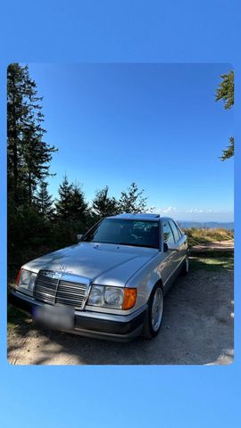 Mercedes-Benz Mercedes Benz W124 230E Oldtimer H-Kennzei...