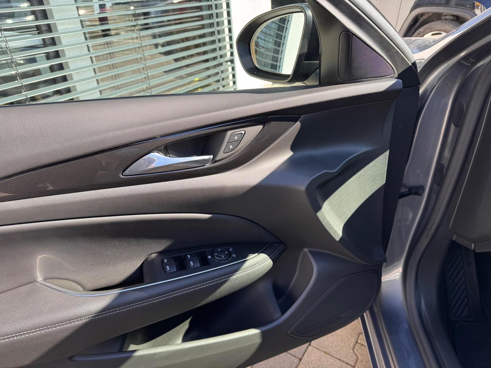 Opel Insignia Sports Tourer 2.0T Elegance Automatik, миниатюра 6