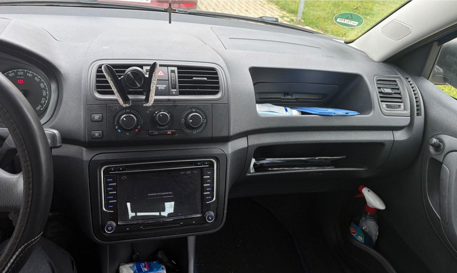 Skoda Fabia 2009 — photo 11