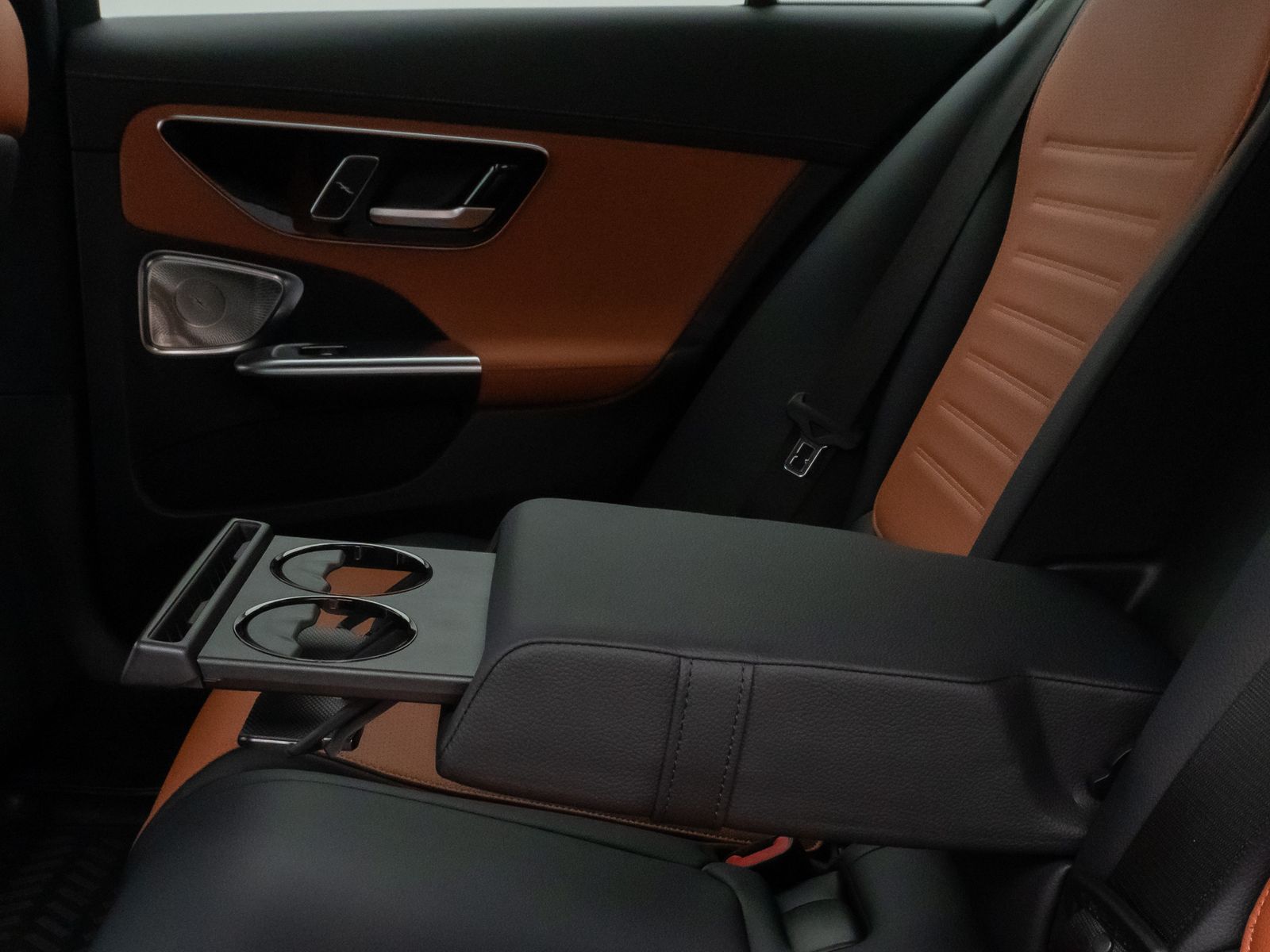 Fahrzeugabbildung Mercedes-Benz C 200 4Matic AMG Burmester Kamera Garantie 12/28