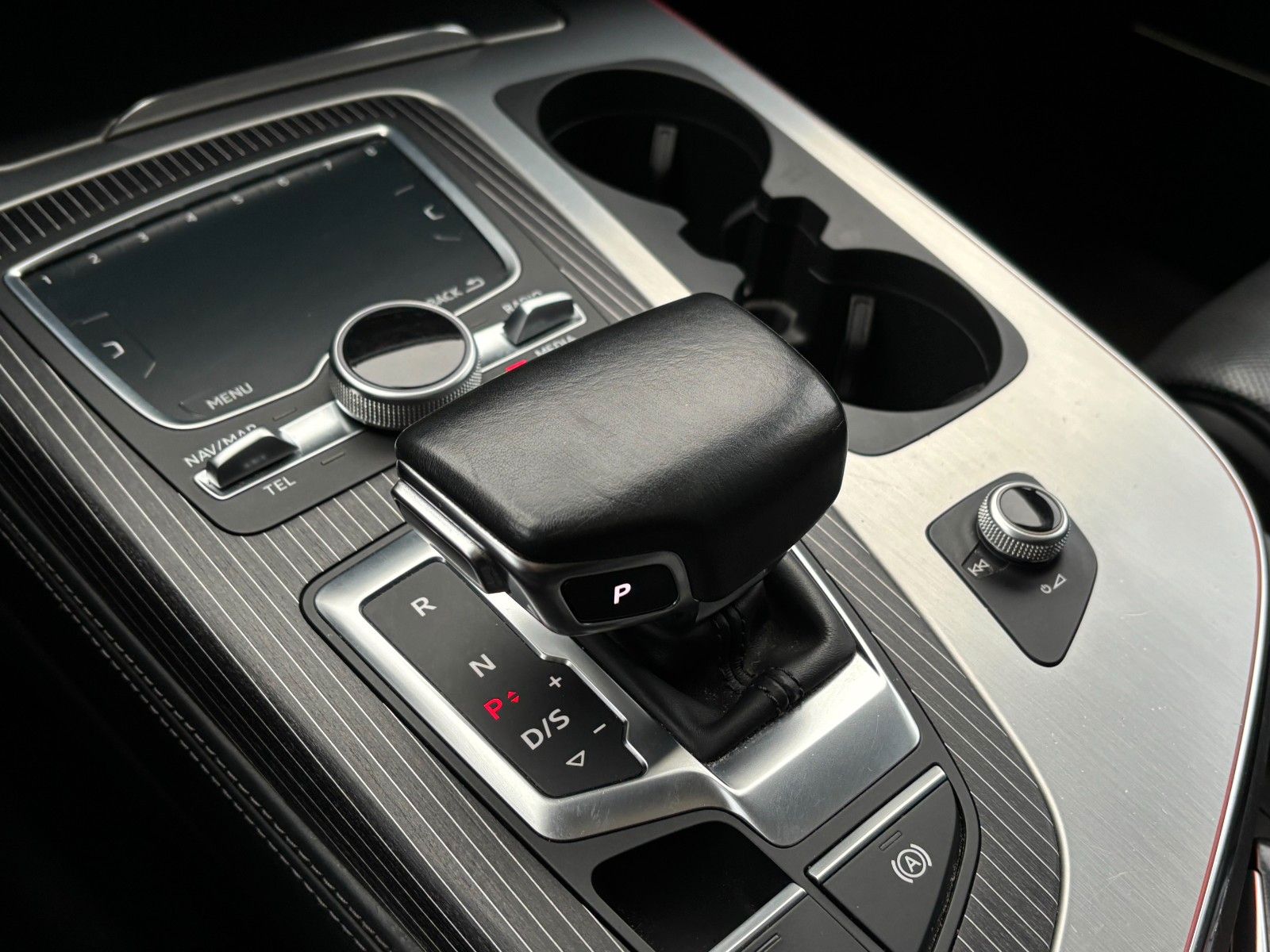 Fahrzeugabbildung Audi Q7 3.0 TDI E-tron *S-Line*B&O-3D*Pano*HUD*360°