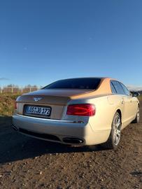 صورة 9 لـ 2014 Bentley CONTINENTAL FLYING SPUR
