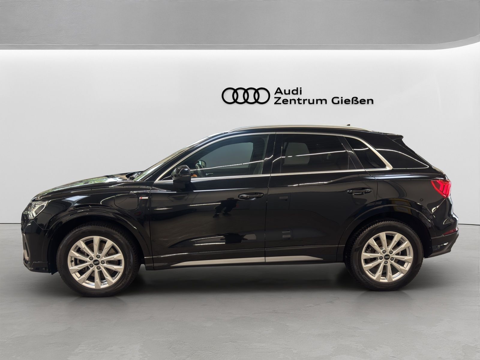 Audi Q3 45 TFSI e S line AHK ACC LED Navi Kamera imagem 3
