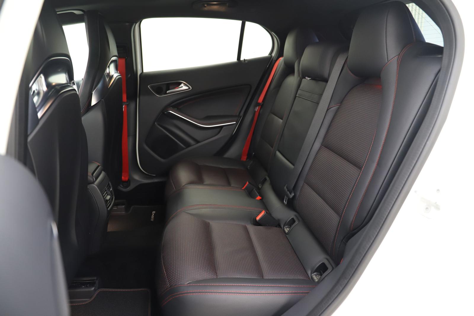 Mercedes-Benz GLA 45 AMG 381PS 7G 4M CARBON PAGA Performance
