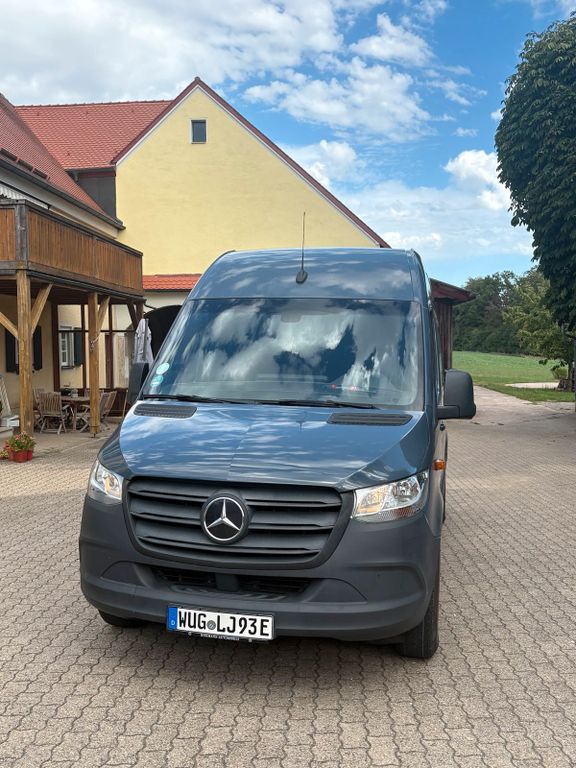 Image of Mercedes-Benz eSprinter