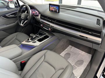 Audi Q7 - 12