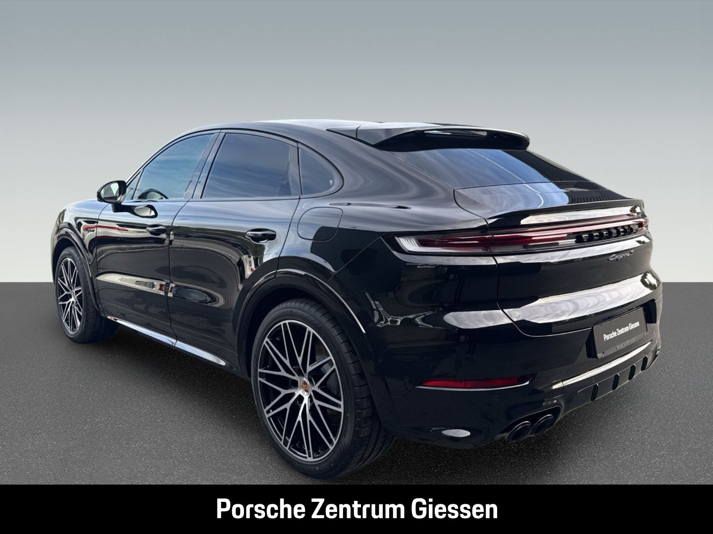 Porsche Cayenne S E-Hybrid Coupe Black Edition imagem 3