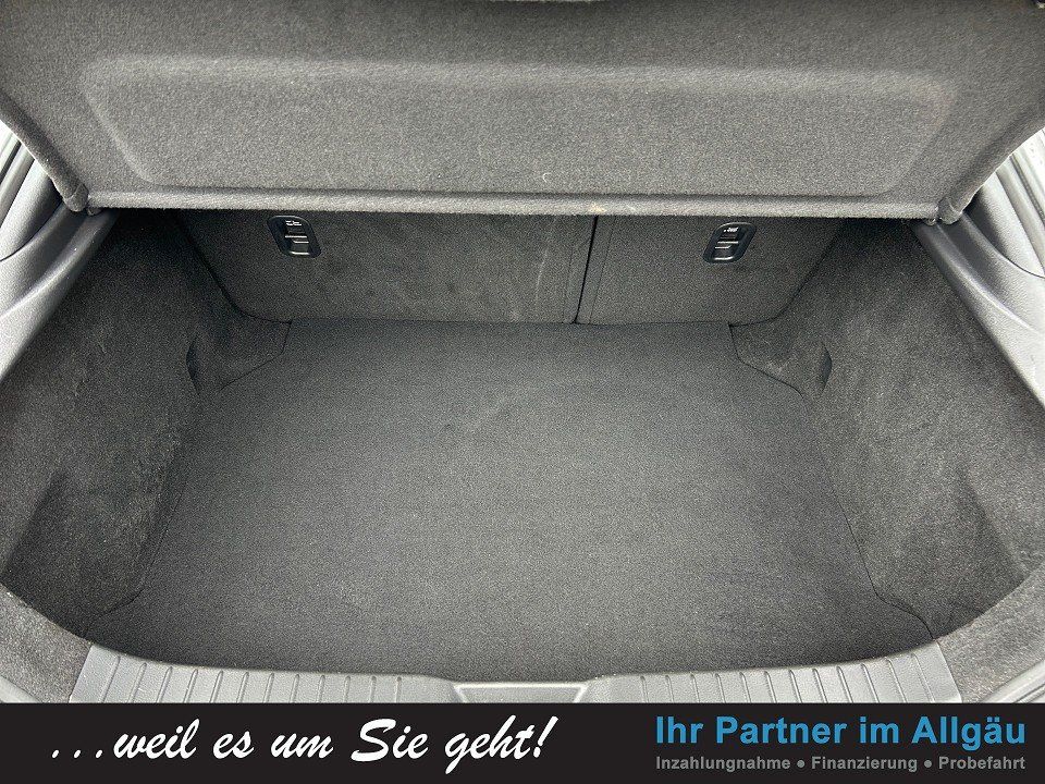 Fahrzeugabbildung Mazda 3 SKY-G 122 SELECTION 1HD 18"+CARPLAY+KAMERA+HUD