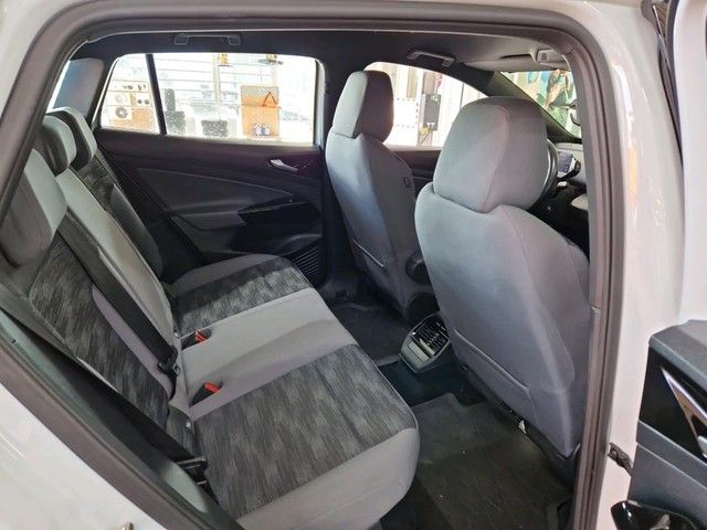 Fahrzeugabbildung Volkswagen ID.4 Pro Performance AHK Navi ACC 19"Alu SitzHz