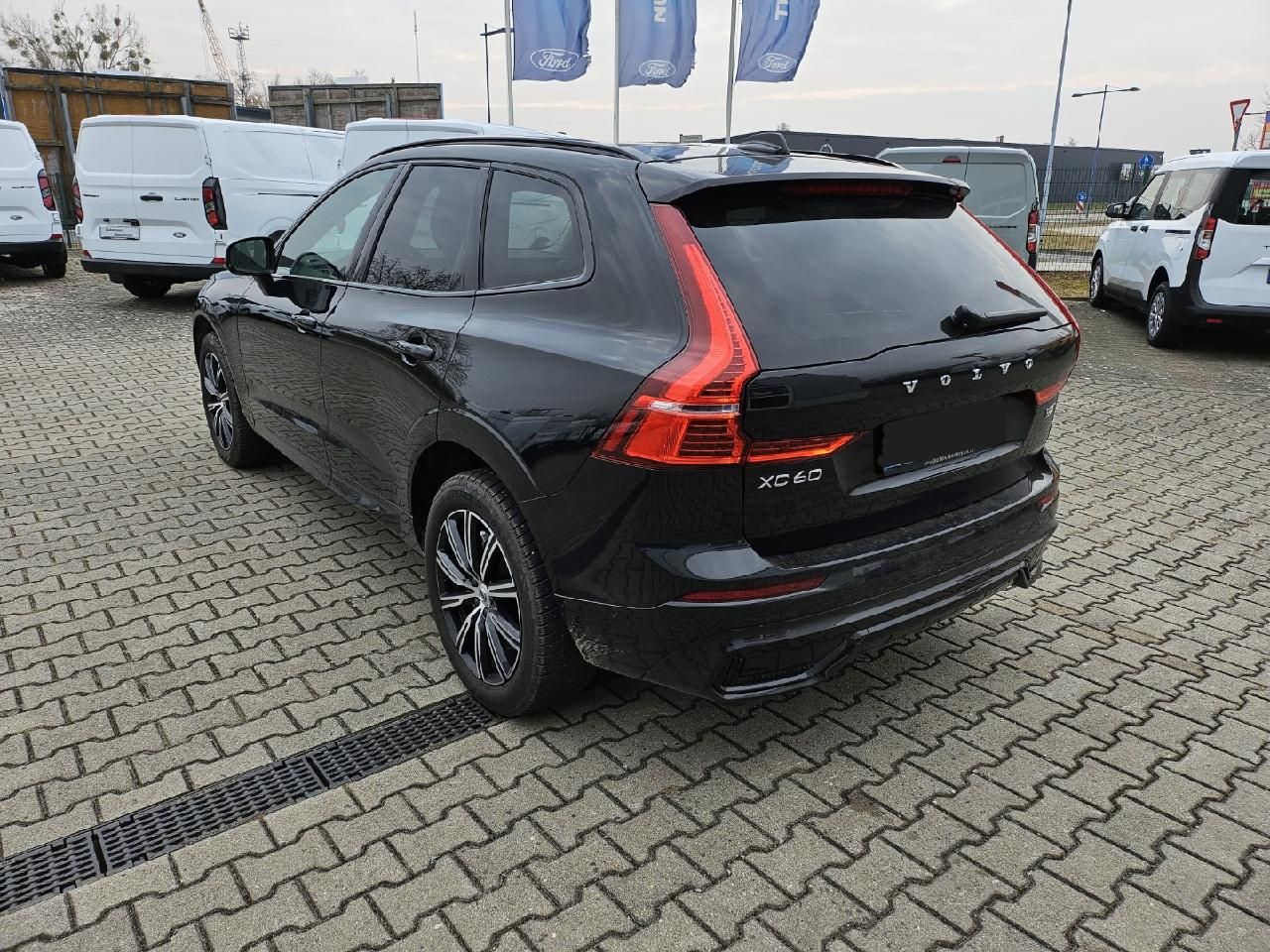 Fahrzeugabbildung Volvo XC60 Ultimate Dark AWD