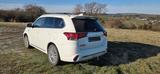 Mitsubishi Outlander Plug-in Hybrid SPIRIT BASIS - weiße Mitsubishi Plug-in Hybrid Outlander