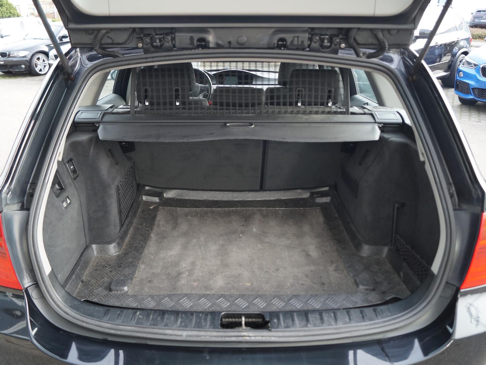 BMW 320 2007 — photo 19
