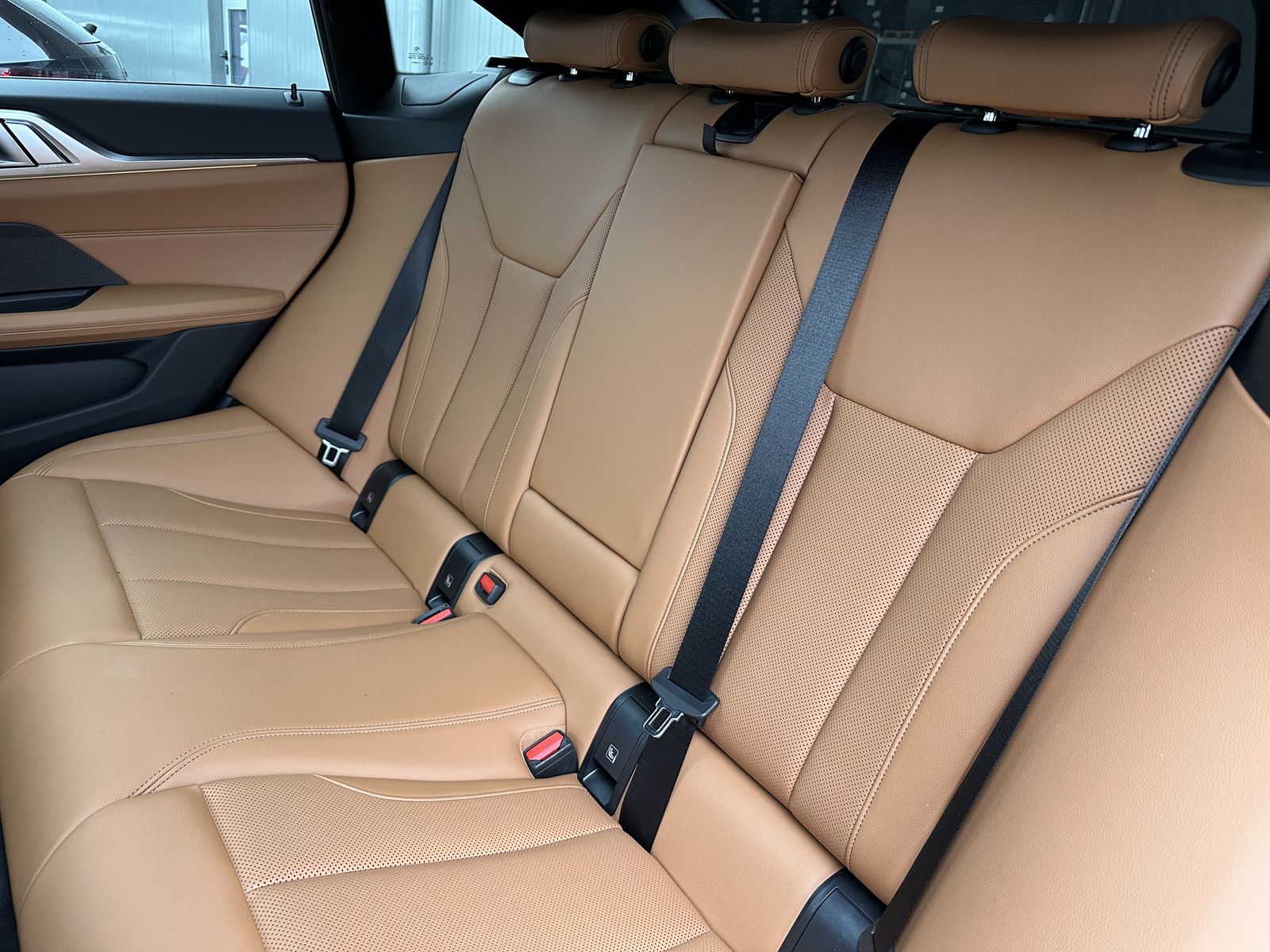 Fahrzeugabbildung BMW i4 M50 Gran Coupé NAV+LED+GLASDACH+H&K+19ZO+360°