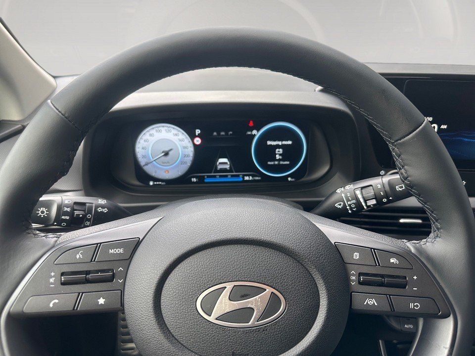 Fahrzeugabbildung Hyundai BAYON 1.0T 100PS DCT Trend Bose Komfort