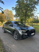 Audi Q8 50 TDI quattro Luft 360 Pano 3xS - Audi Q8 mit Diesel-Antrieb: Geländewagen