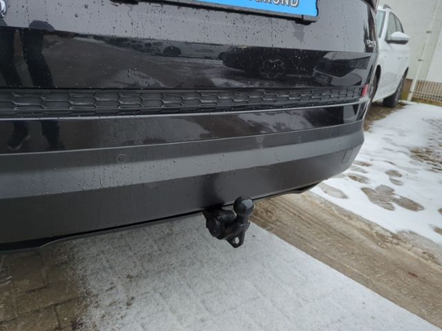 Fahrzeugabbildung SKODA Kodiaq 2.0 TDI DSG 4x4 Clever AHK DCC CANTON 7-S