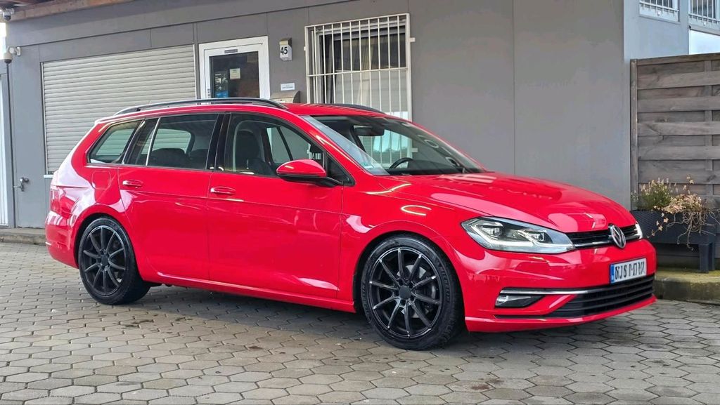 Image of Volkswagen Golf