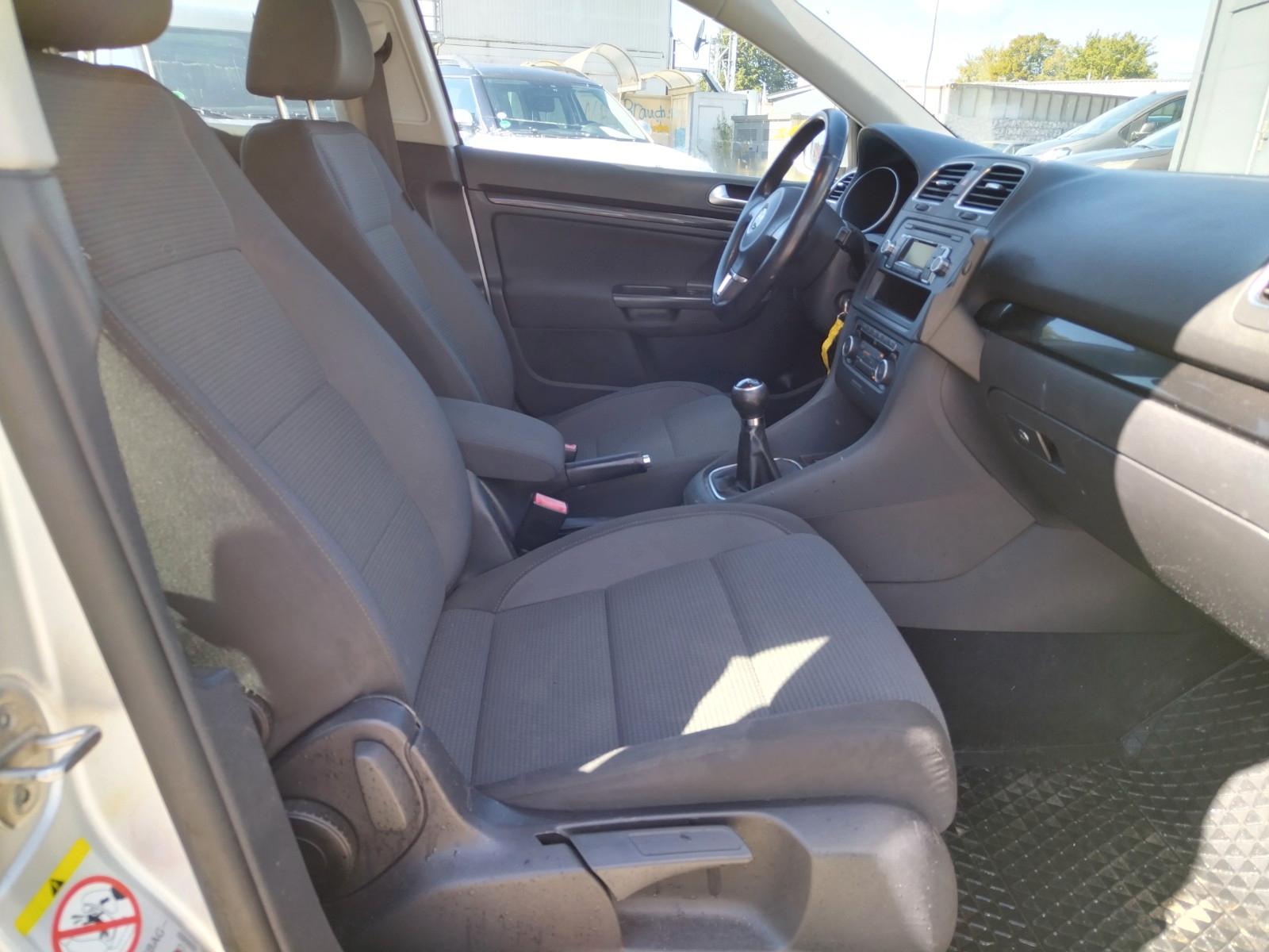 Volkswagen Golf 2011 — photo 15