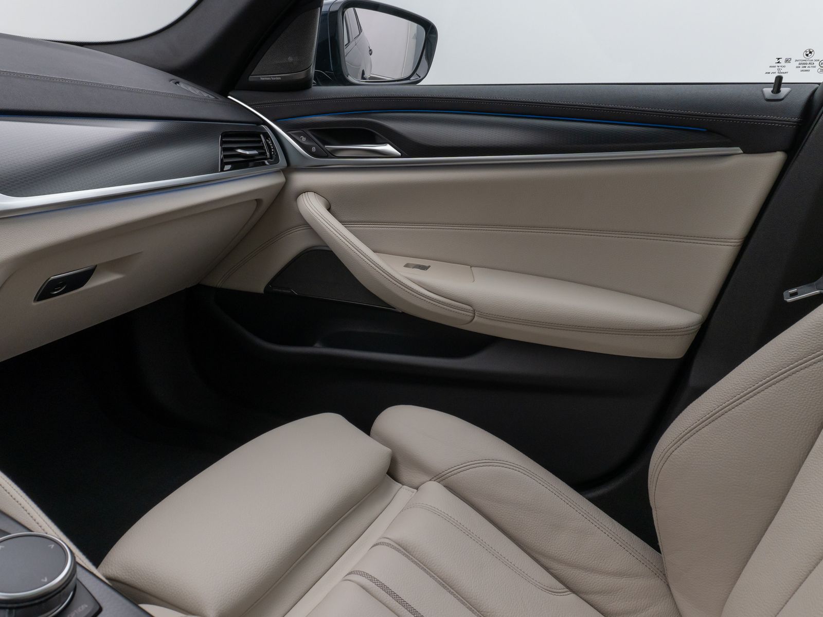 Fahrzeugabbildung BMW 530e xD M Sport Pro Panoram Kamera Laser HUD H/K