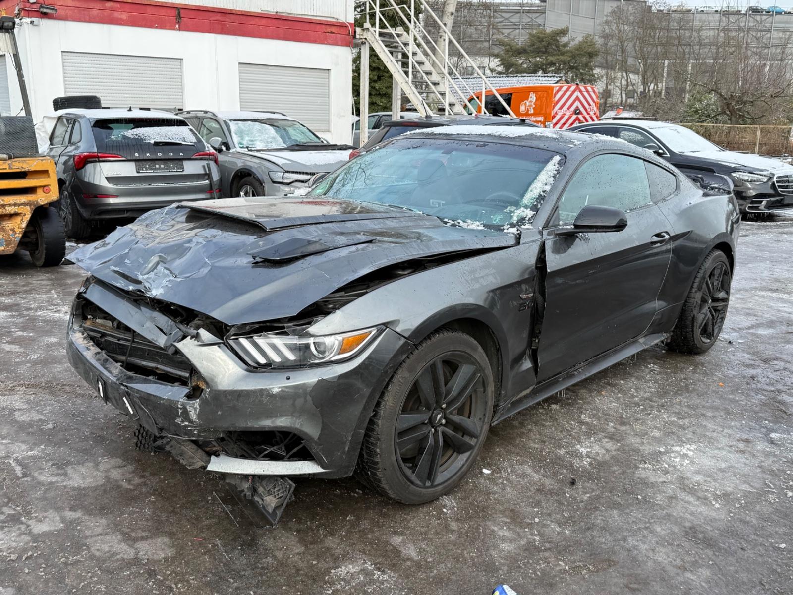 Ford Mustang 5.0 Ti-VCT V8 GT  KAMERA NAVI LEDER