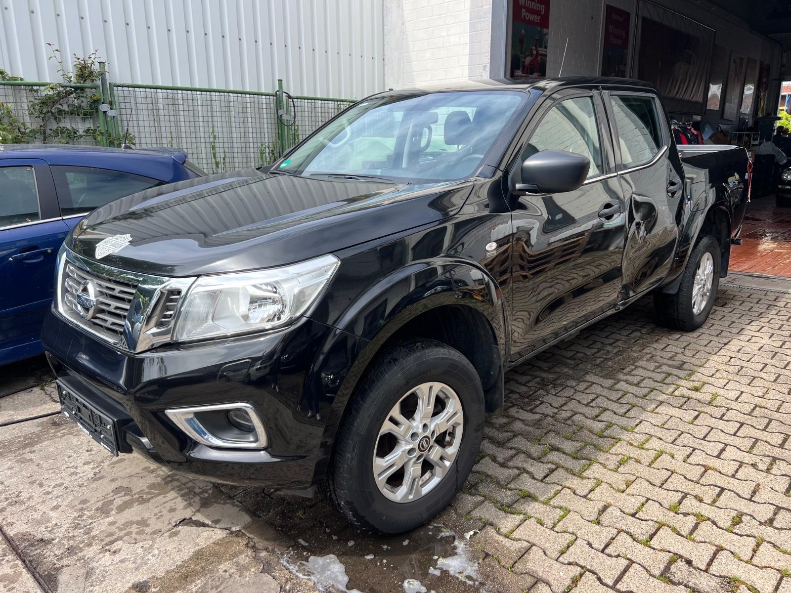 Nissan Navara NP300 Acenta Double Cab 4x4