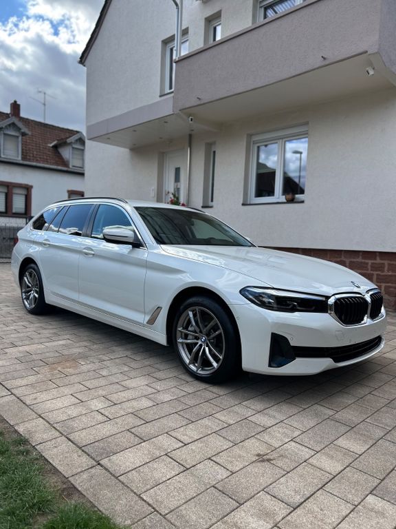Image of BMW 530
