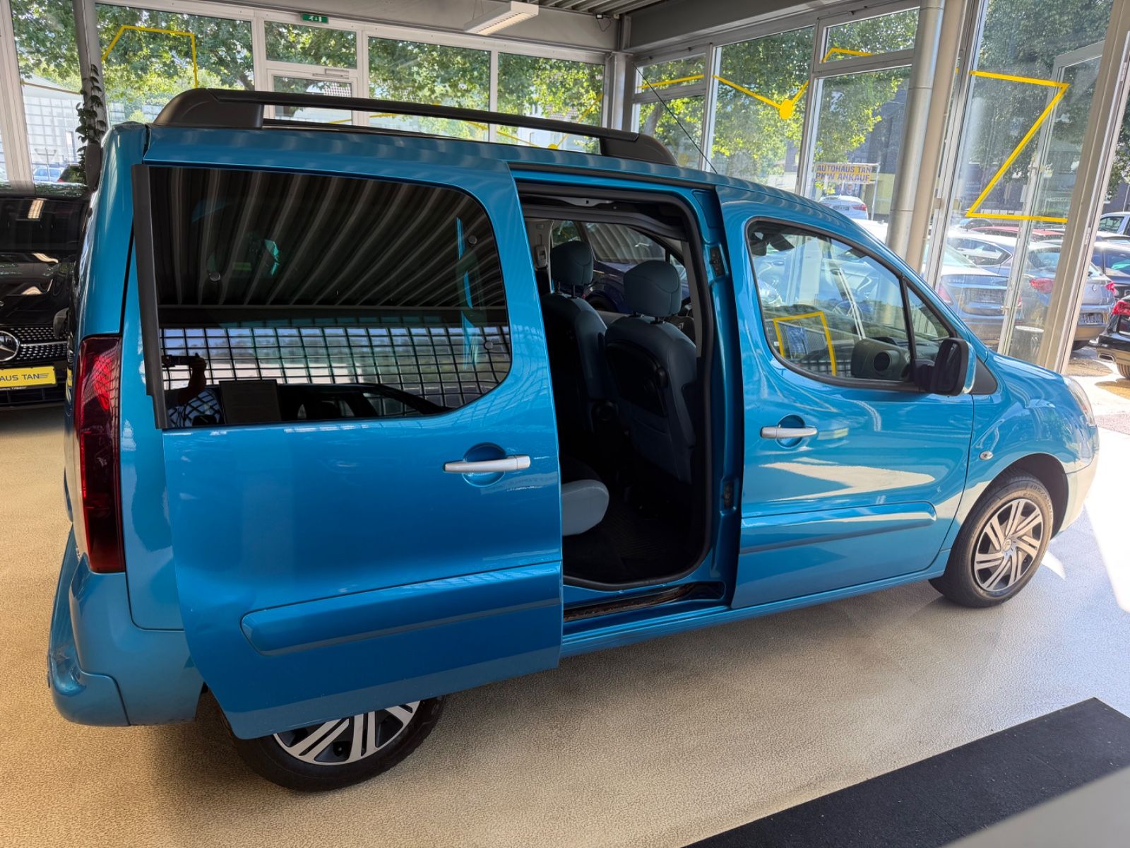 Fahrzeugabbildung Citroën Berlingo Kombi Selection*1. Hand