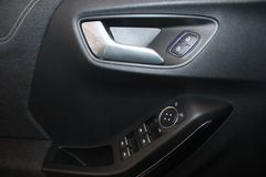Fahrzeugabbildung Ford Puma 1,5 EcoBlue Titanium + LED + NAVI + MASSAGE