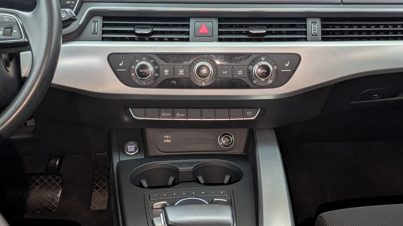 Fahrzeugabbildung Audi A4 Avant 35 TDI sport S-tronic LED * Navi