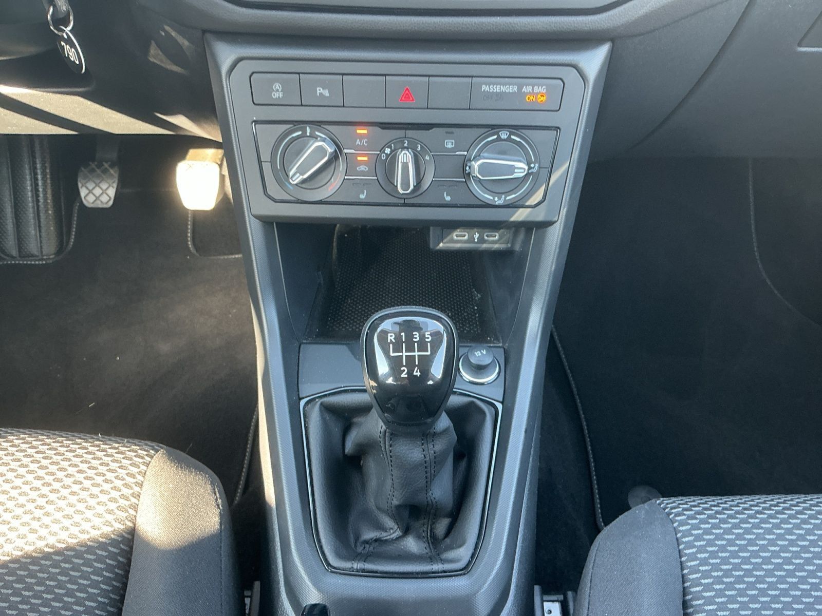 Volkswagen T-Cross - Bild 11