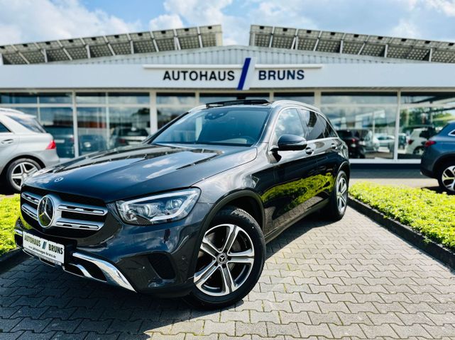 Mercedes-Benz GLC 300 d 4M, Panodach, Multib. LED, 360°, Coman